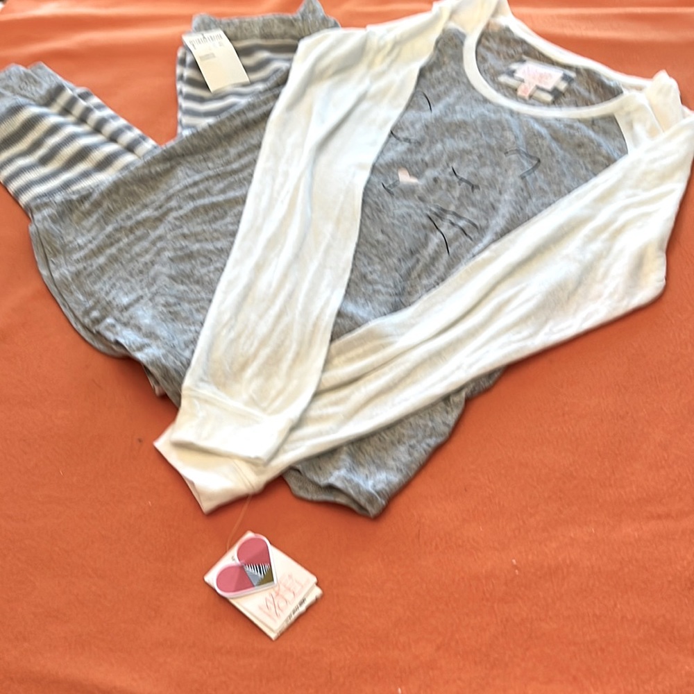Comfy 2 piece pajama set, size small by MAKE+MODEL, NWT